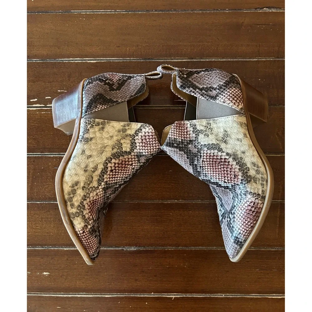Dolce Vita Snakeskin Print Pointed‎ Toe Chelsea Ankle Boots Women's